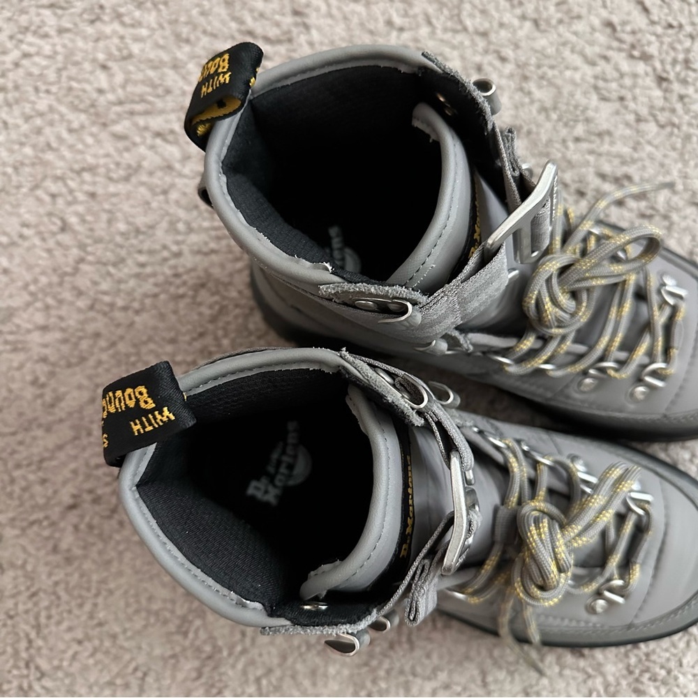 Dr. Martens Combs Tech Padded Quilted Nickel Gray Womens 5 - Picture 8 of 13